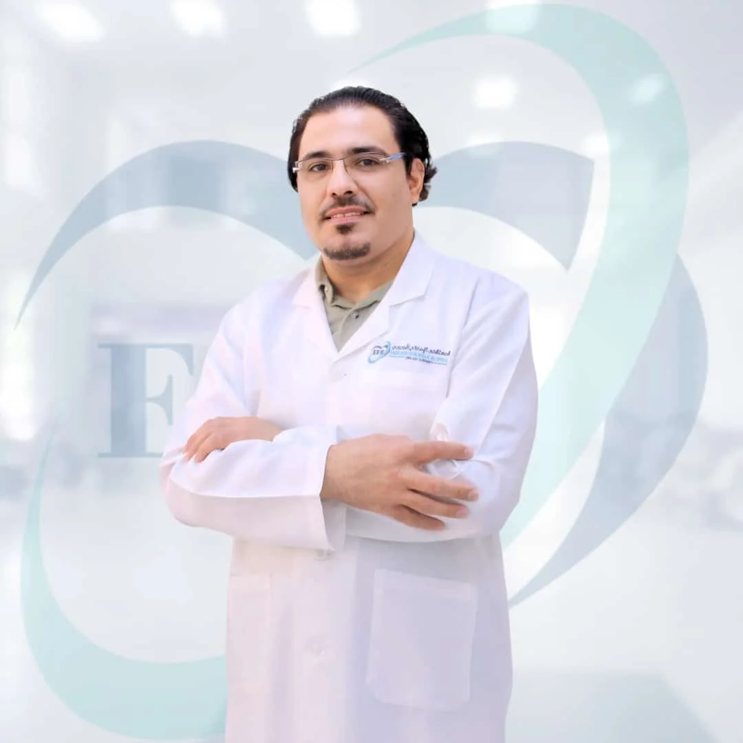 د. إياس علي الأراكي – أخصائي جراحة الفم وزراعة الأسنان